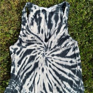 LACAUSA Black and Gray Tie-Dye Tank Top